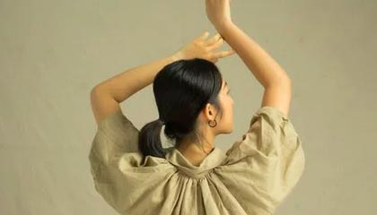 爱游戏 电竞-“足球智者”：某某教练解读战术变革心得，足球技战术训练全书